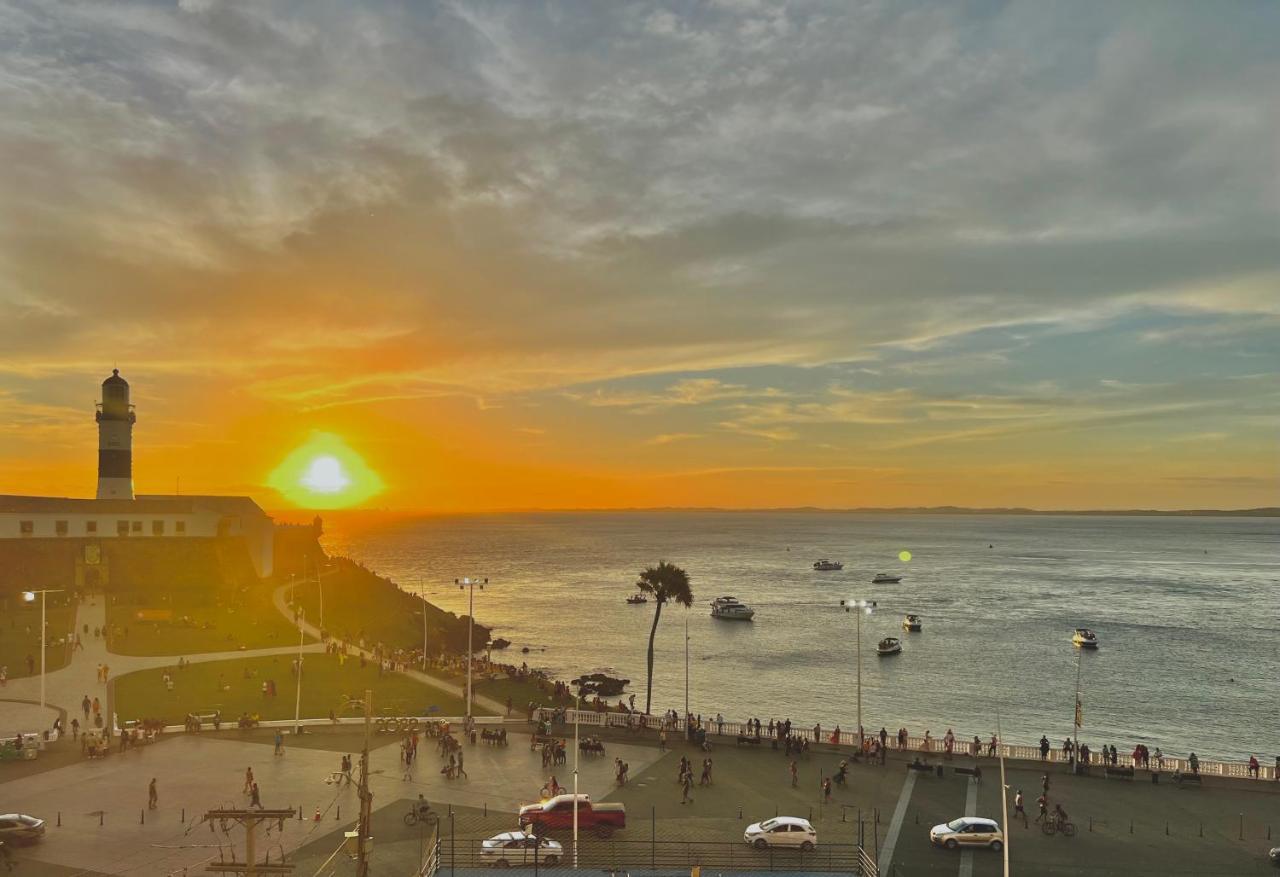Apartamento No Farol Da Barra. Vista Deslumbrante Para O Mar! No Circuito Do Carnaval. Ao Lado Do Porto Da Barra ! Salvador Buitenkant foto